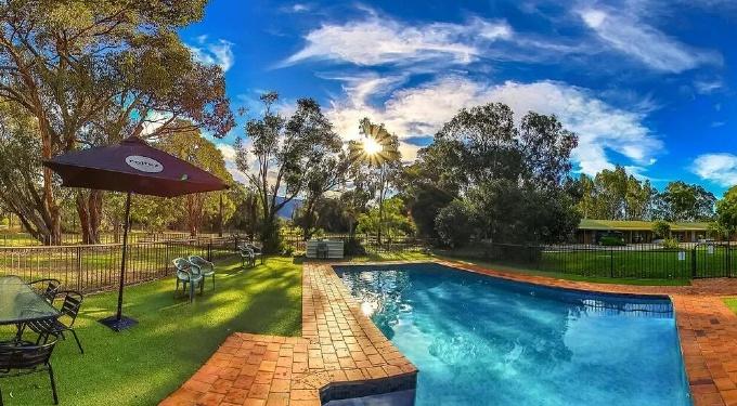 Mountain View Motor Inn