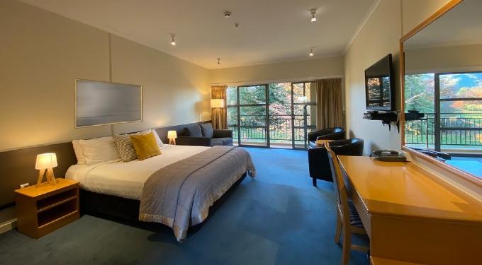 Saxton Lodge