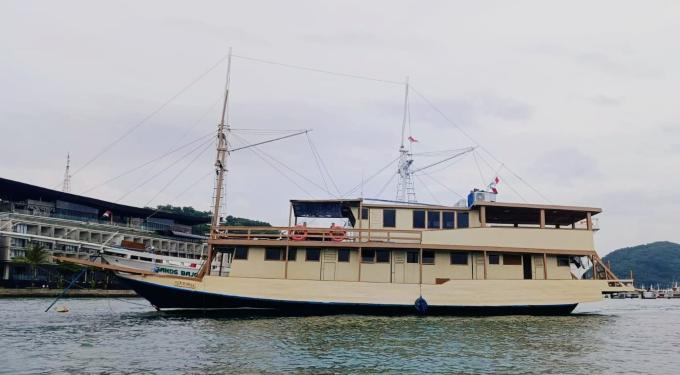 Private chartered boat