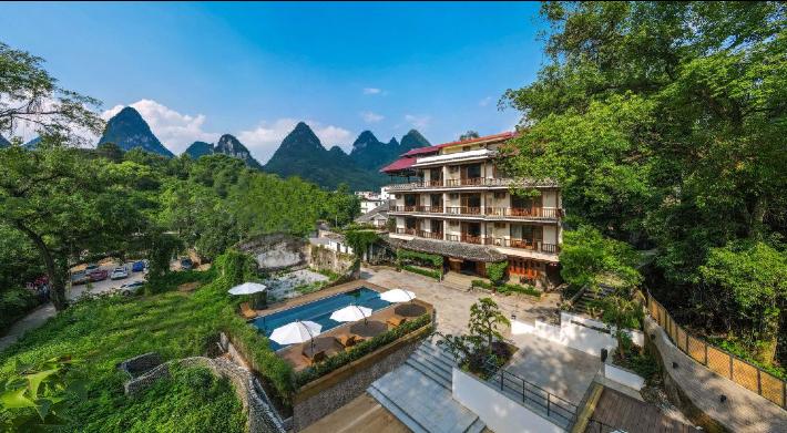 Yangshuo River Lodge